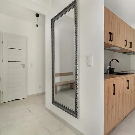 Przestronny W Poznaniu Z Trzema Sypialniami 2 Miejsca Postojowe By Renters Apartment