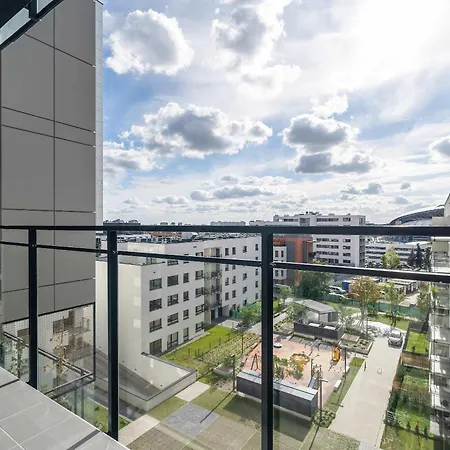 Apartman Przestronny W Poznaniu Z Trzema Sypialniami 2 Miejsca Postojowe By Renters Poznań